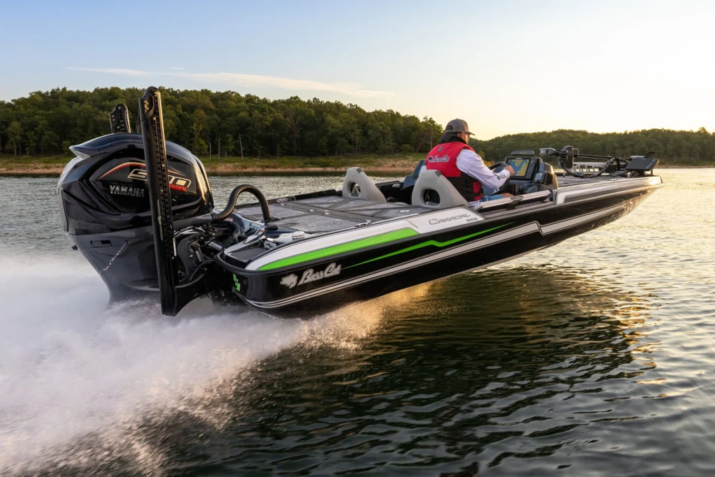 Caracal-STS-25MY-rear-starboard-1-scaled