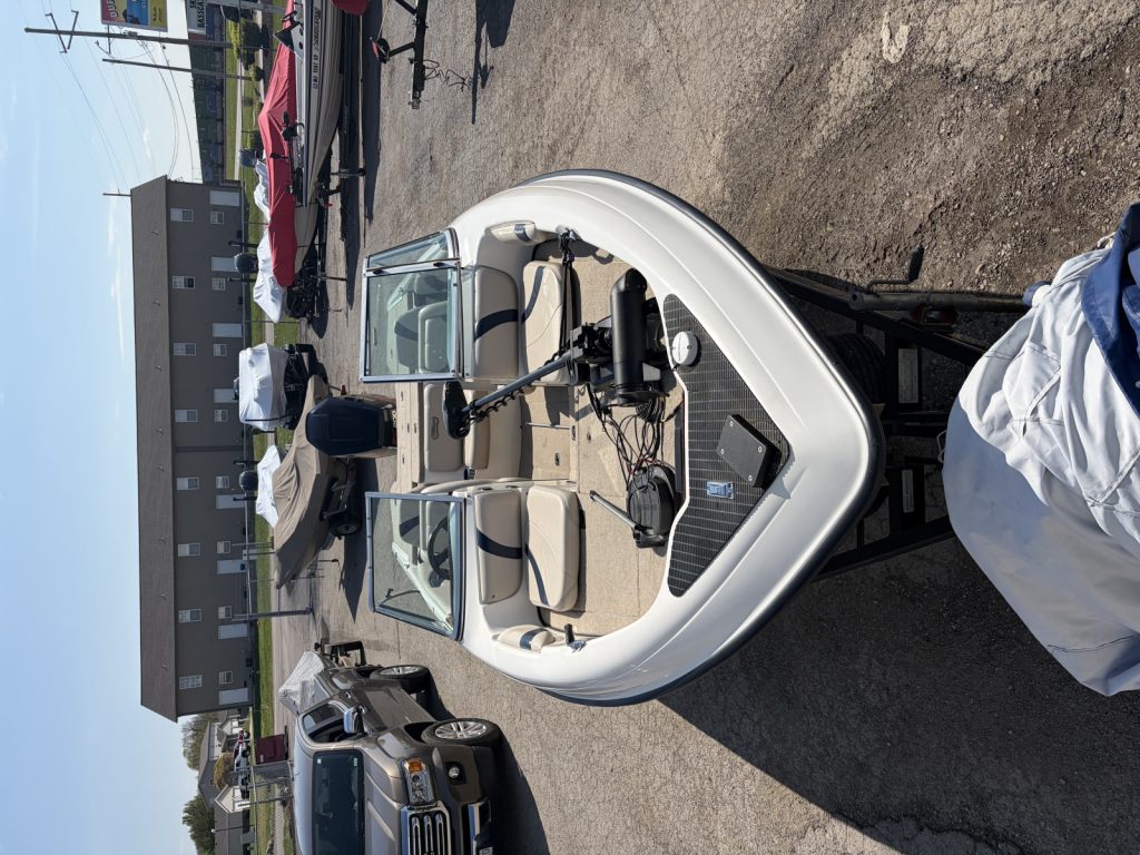 2000 Triton 21sf with yamaha 200 hp