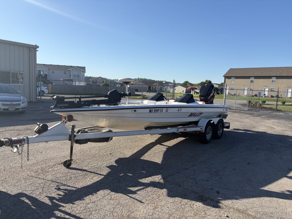 1998 Bullet 21xdc with 1999 Mercury 2.5 liter race offshore