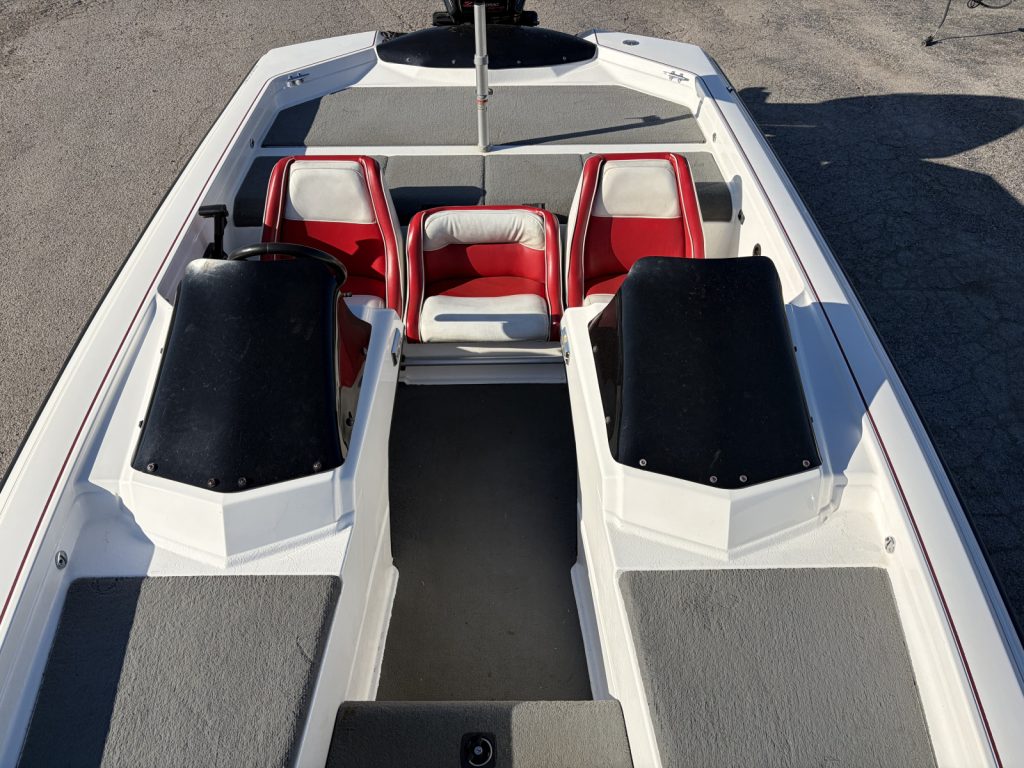 1998 Bullet 21xdc with 1999 Mercury 2.5 liter race offshore