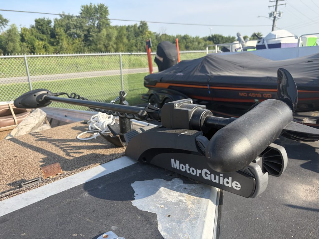 1982 basstracker 17' tournament tx  with mercury 50hp